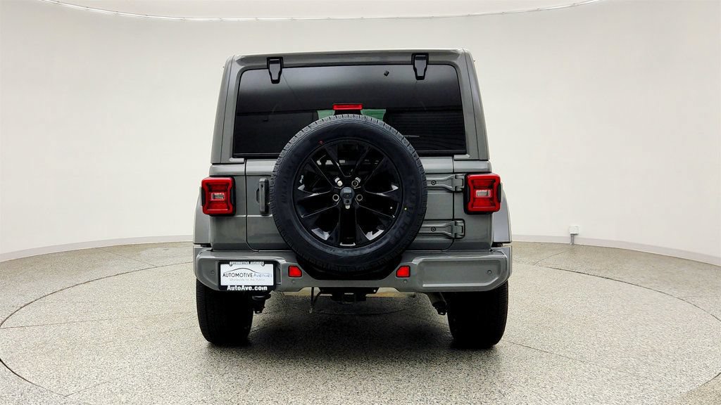 Used 2022 Jeep Wrangler Unlimited Sahara AWD/4WD image 6