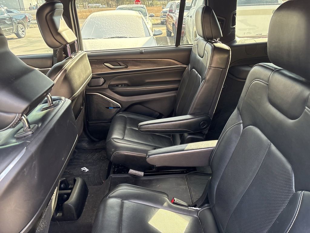 Used 2021 Jeep Grand Cherokee L Overland w/ Luxury Tech Group IV image 9