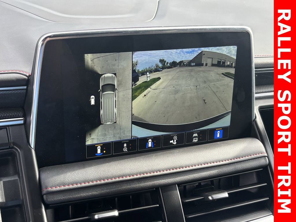 Used 2023 Chevrolet Suburban RST w/ Luxury Package image 16