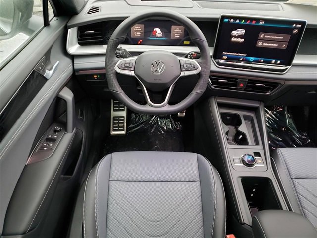 New 2026 Volkswagen Tiguan SE R-Line image 10
