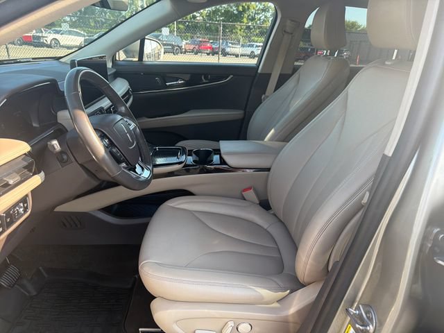 Used 2023 Lincoln Nautilus AWD image 12