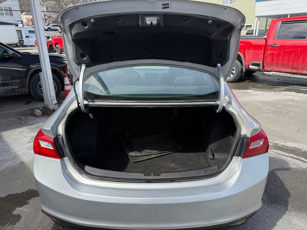 Used 2021 Chevrolet Malibu LS image 5