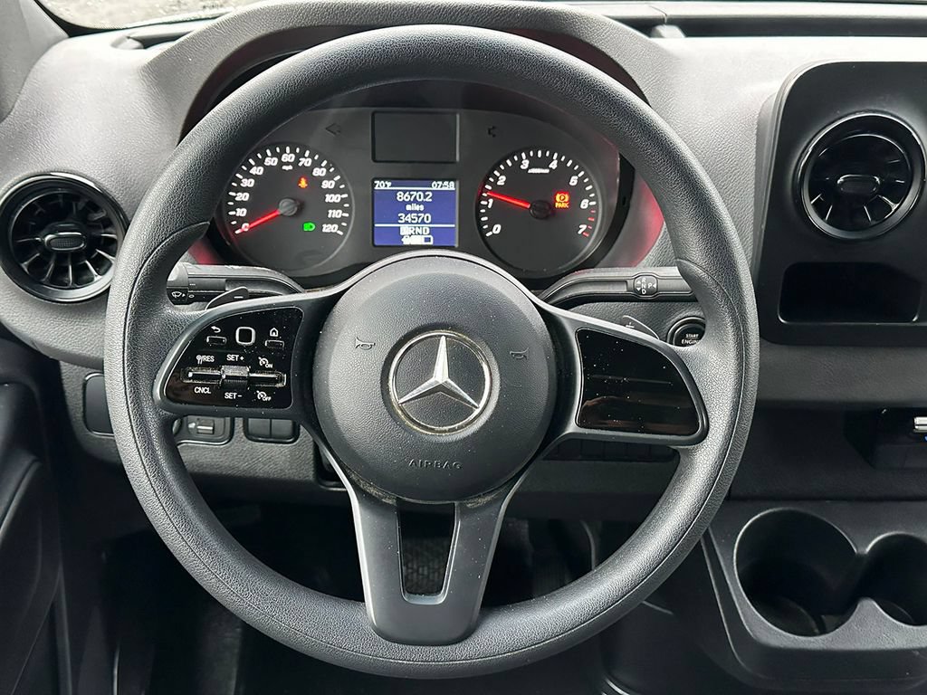 Used 2022 Mercedes-Benz Sprinter 1500 image 29