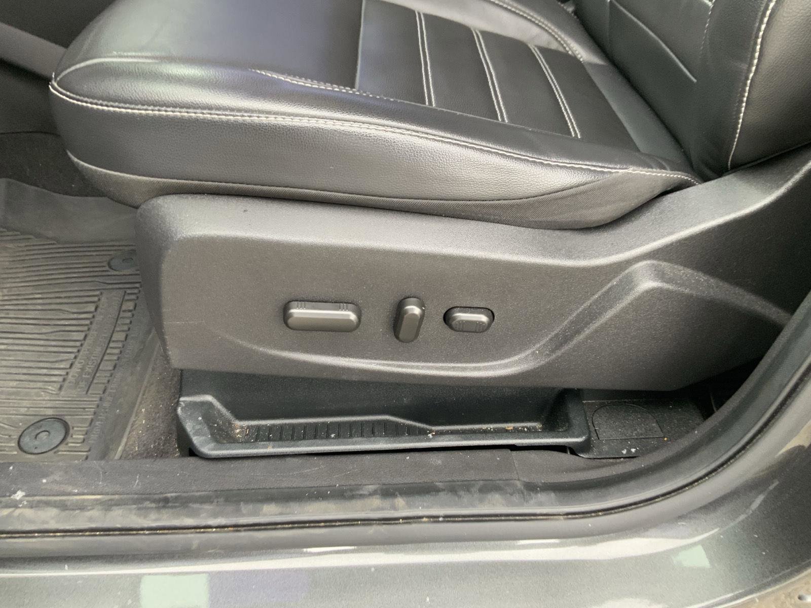 Used 2018 Ford Escape SEL image 26