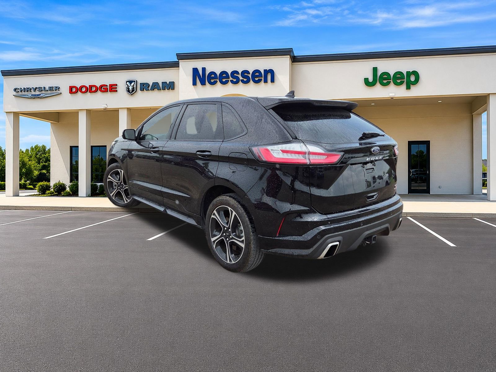 Used 2022 Ford Edge ST AWD/4WD image 3