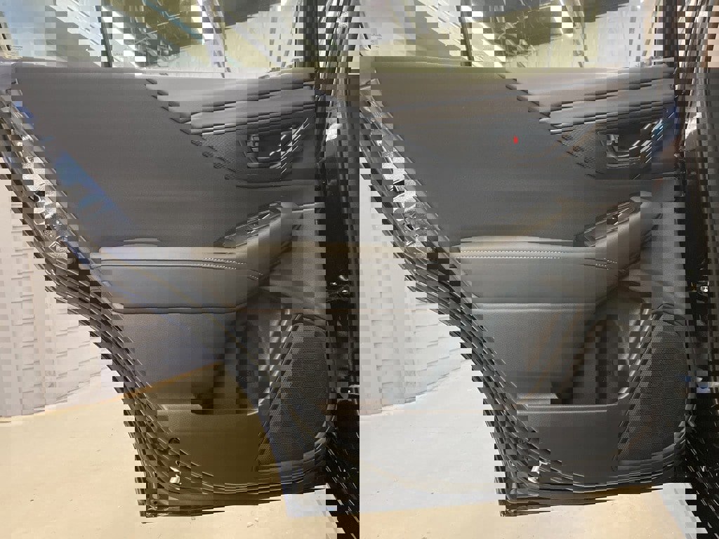 Certified 2025 Subaru Legacy image 28