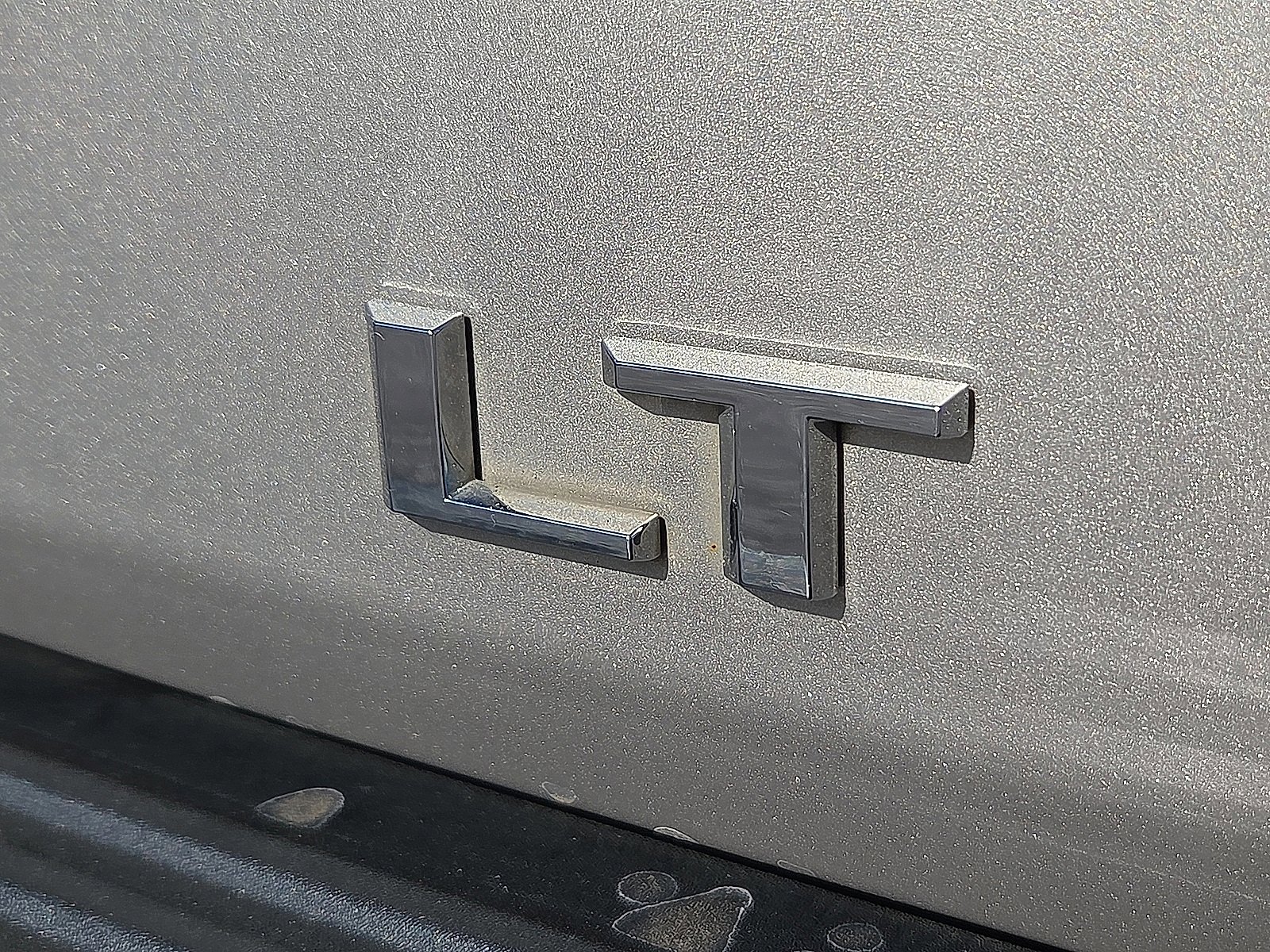 Used 2021 Chevrolet Suburban LT w/ LT Signature Package image 9