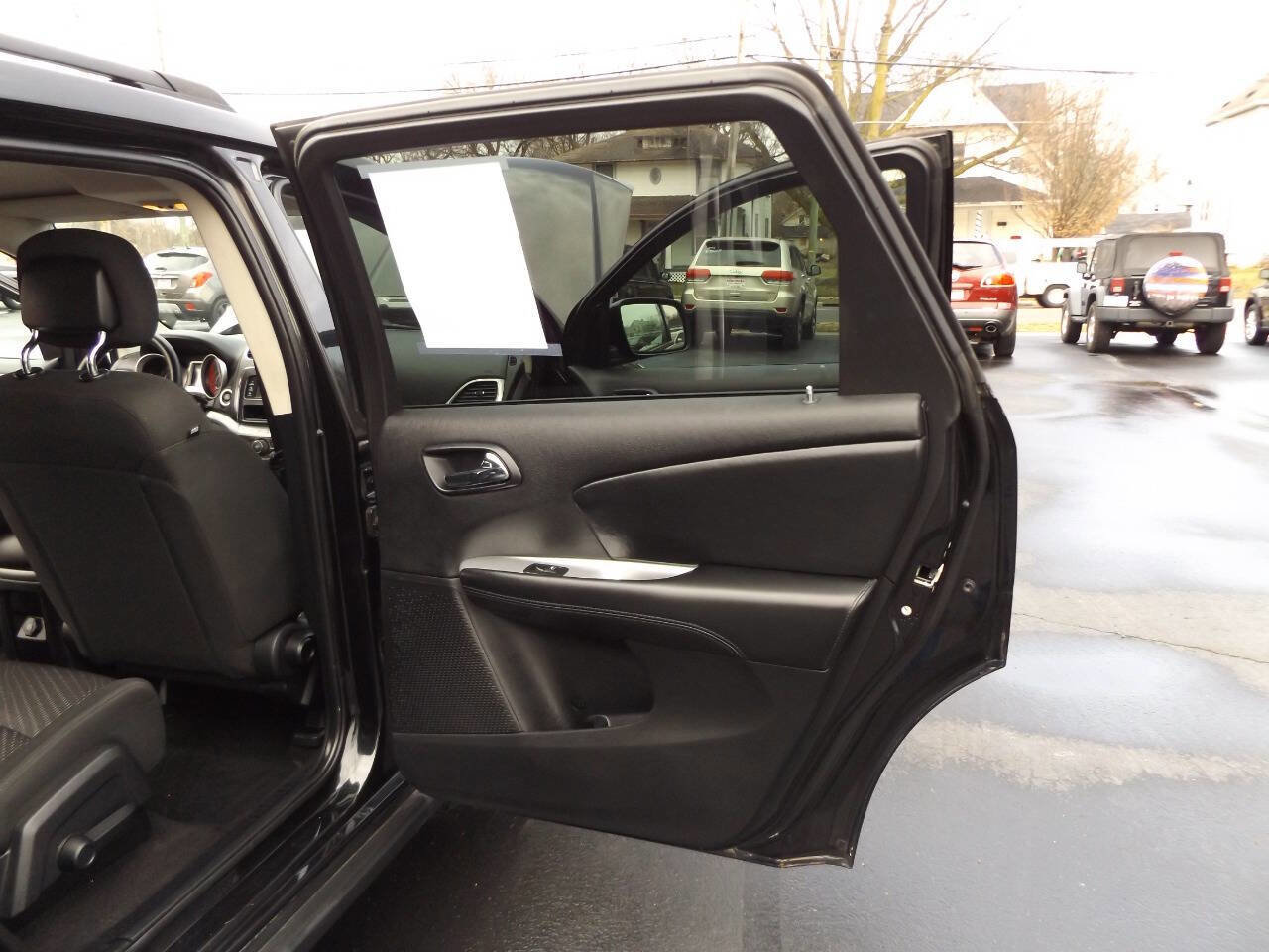 Used 2012 Dodge Journey SXT image 27