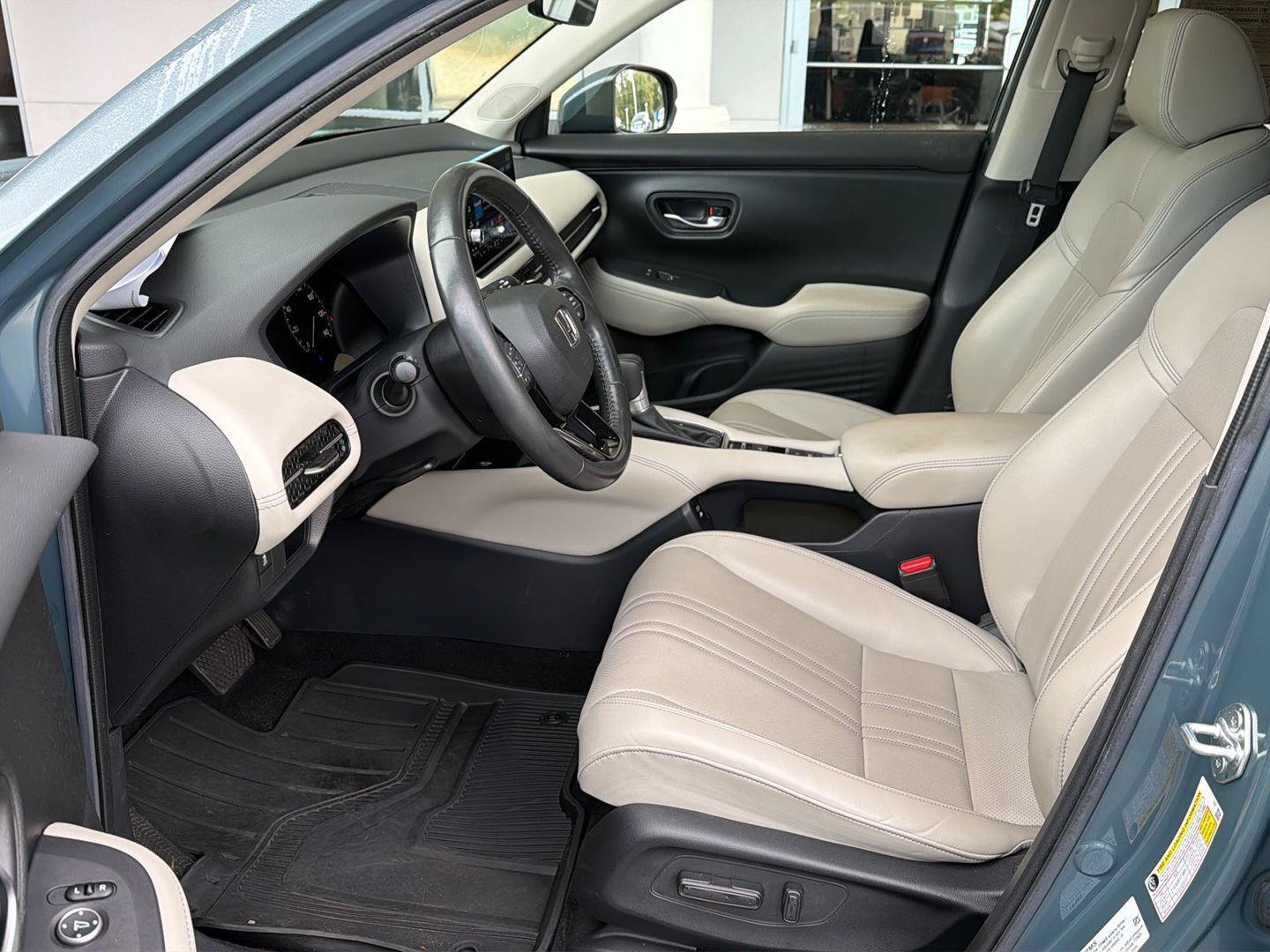 Used 2024 Honda HR-V EX-L image 10