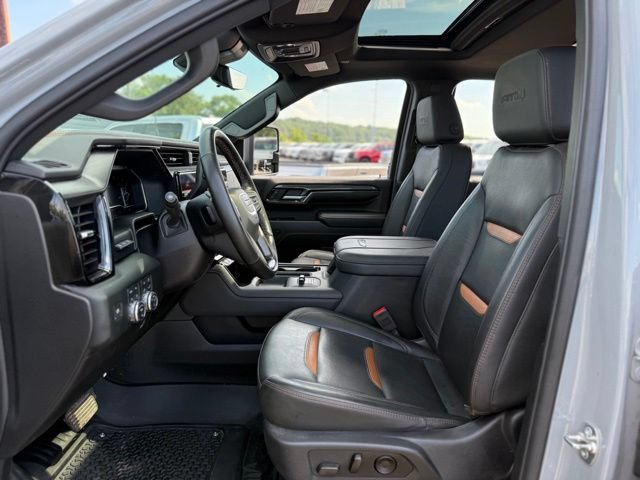 Used 2025 GMC Sierra 3500 AT4 w/ AT4 Premium Plus Package AWD/4WD image 14