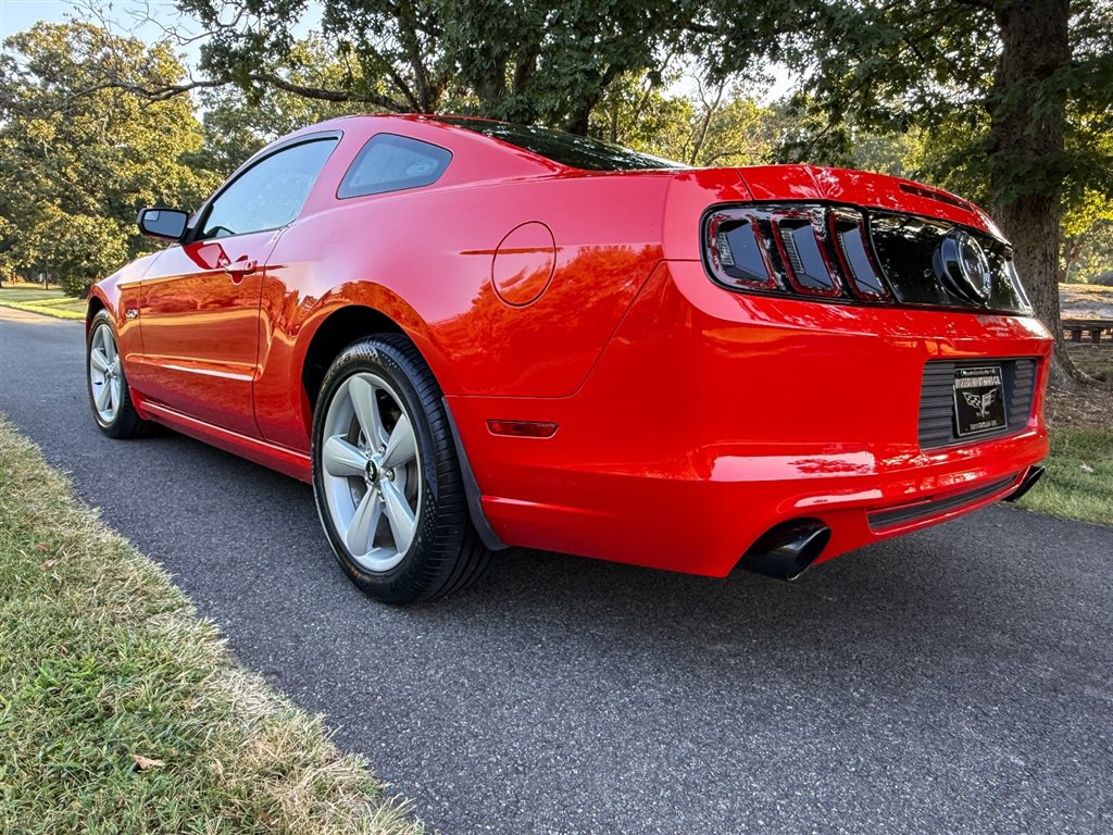 Used 2013 Ford Mustang GT Premium RWD image 19