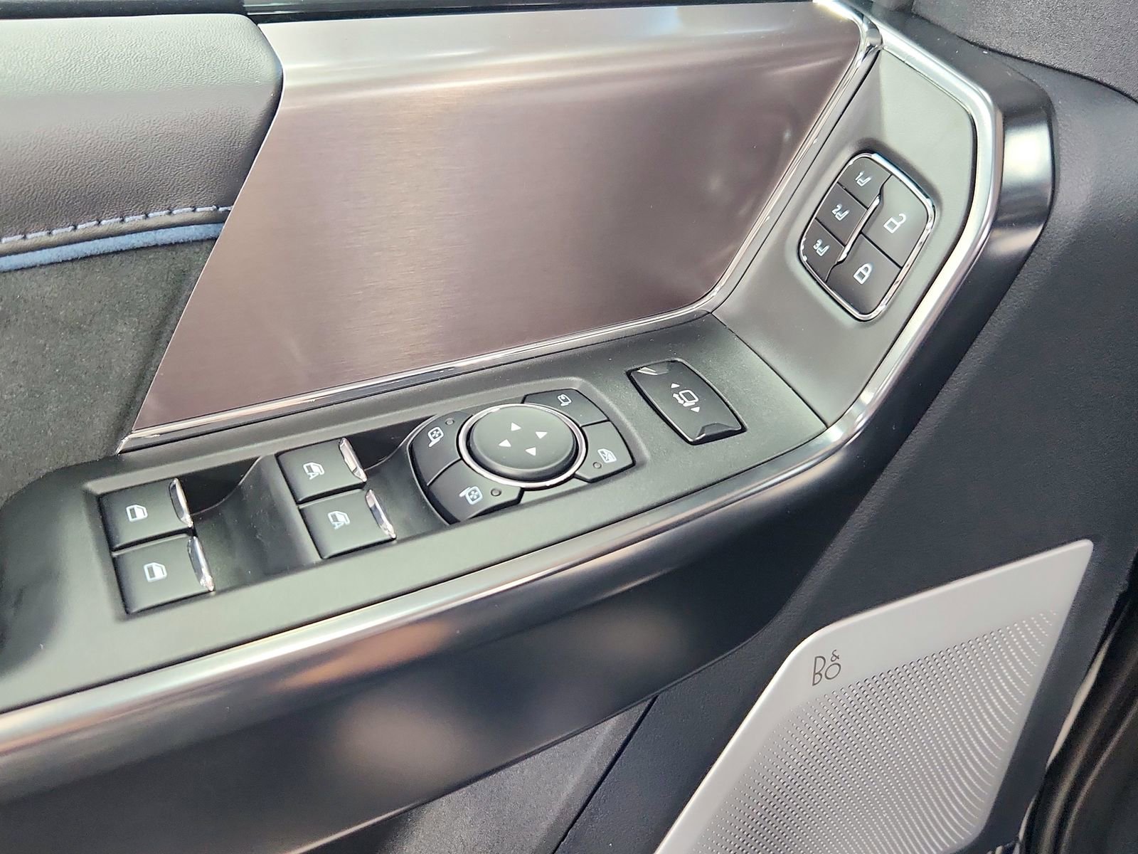 New 2026 Ford F350 Platinum w/ FX4 Off-Road Package image 36