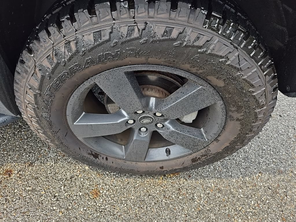 Certified 2022 Land Rover Defender 90 S AWD/4WD image 9