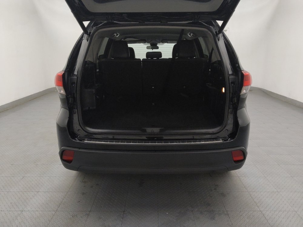 Used 2018 Toyota Highlander Plus w/ Protection Package #3 AWD/4WD image 29