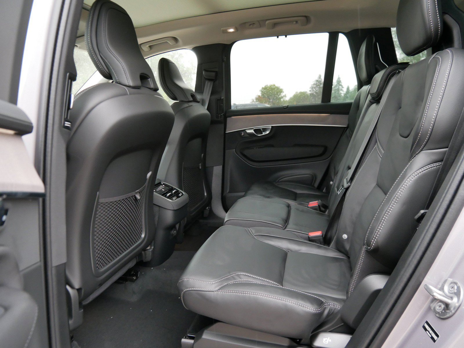 New 2027 Volvo XC90 B6 Ultra AWD/4WD image 6
