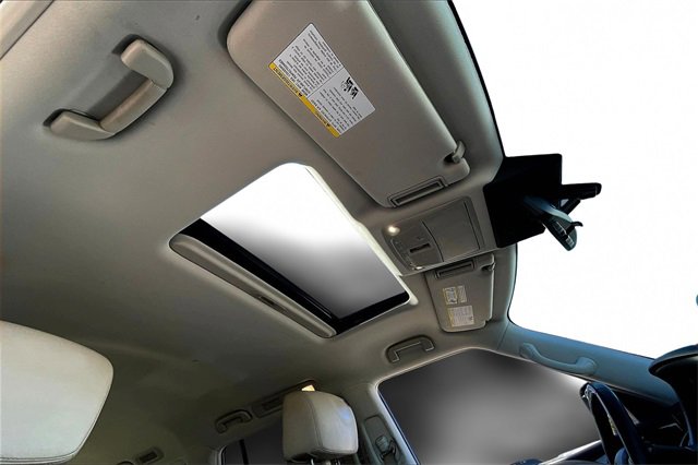 Used 2021 Nissan Armada Platinum w/ Captain's Chairs Package image 24