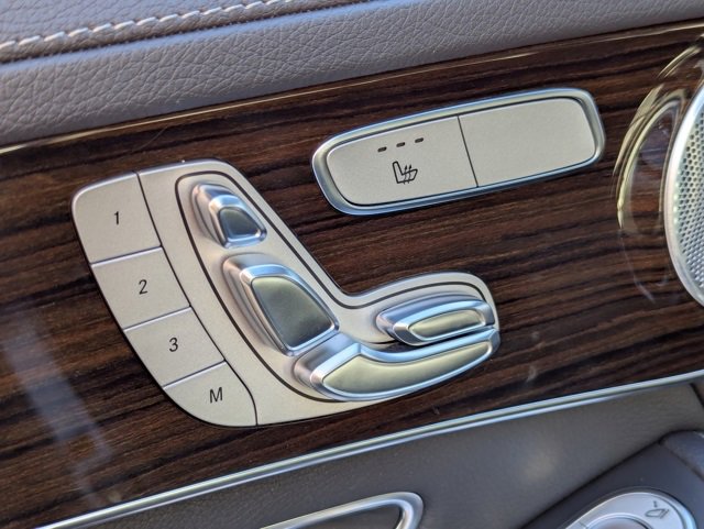 Used 2017 Mercedes-Benz GLC 300 4MATIC image 28