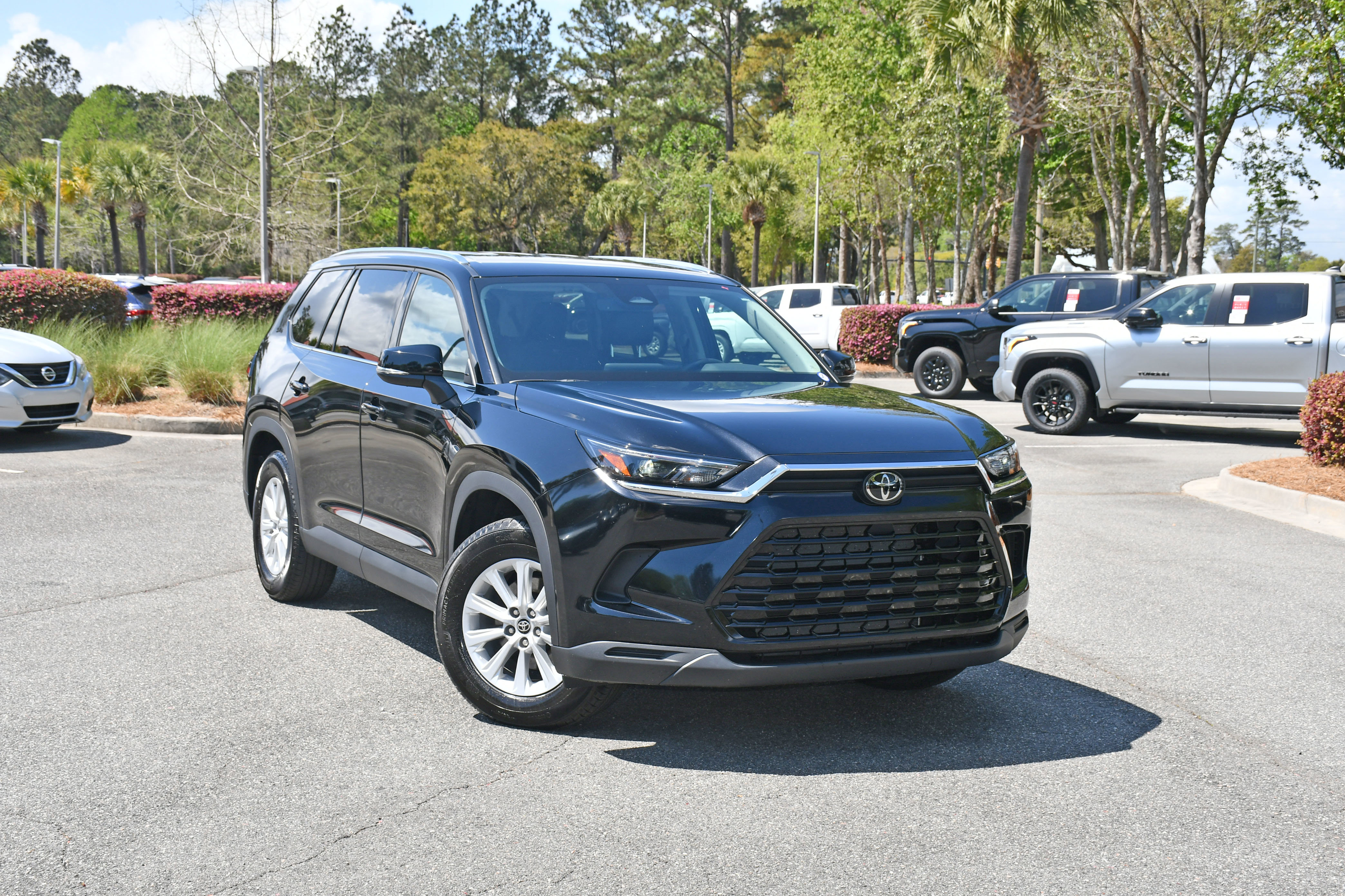 Used 2024 Toyota Grand Highlander XLE image 6