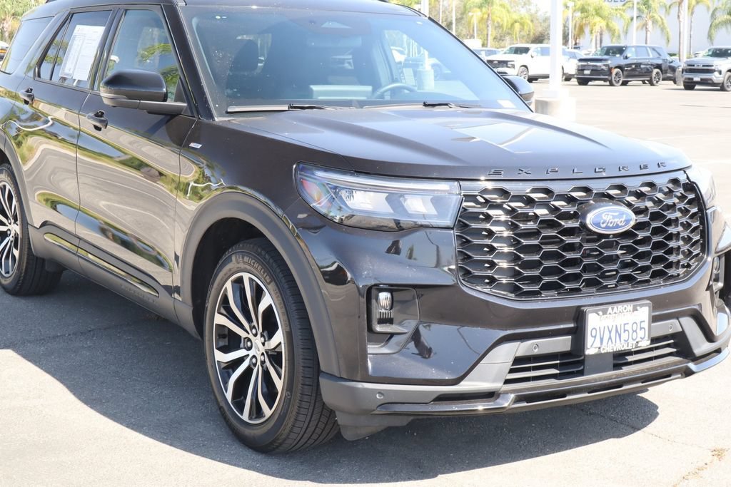 Used 2025 Ford Explorer ST-Line w/ Premium Package RWD image 9