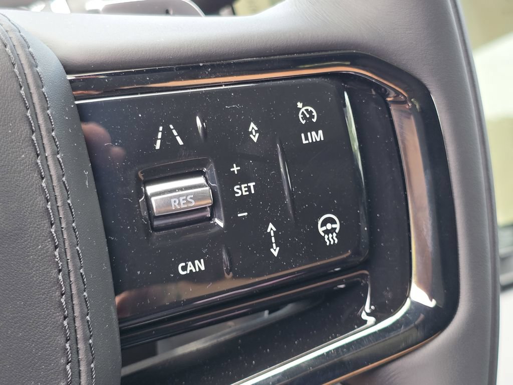 New 2026 Land Rover Range Rover Velar Dynamic SE AWD/4WD image 15