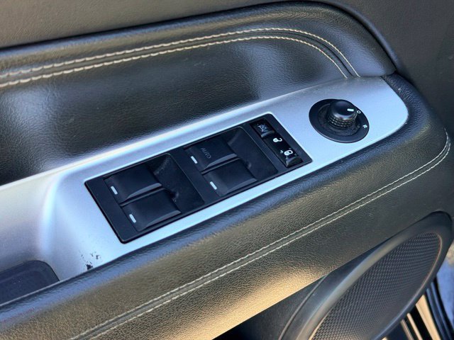Used 2017 Jeep Compass Latitude FWD image 15