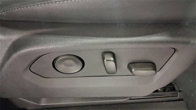 Used 2025 GMC Sierra 1500 SLT image 20