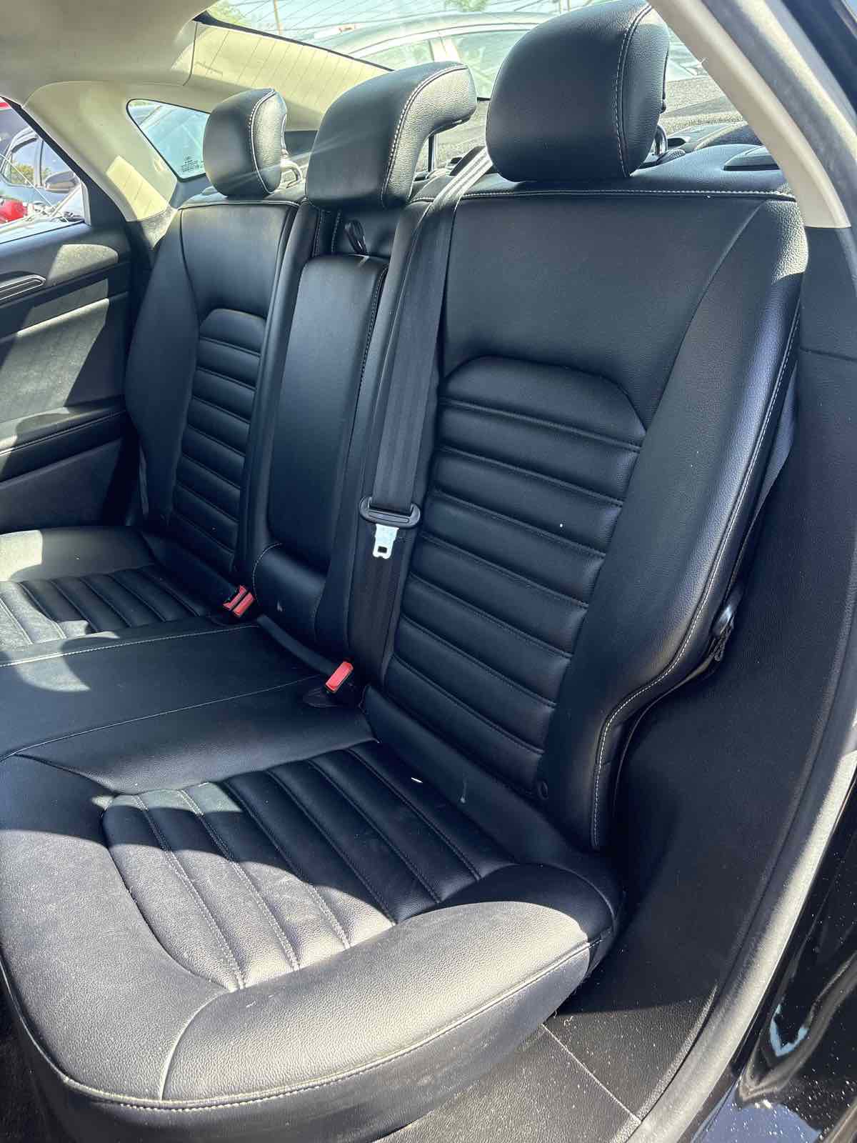 Used 2019 Ford Fusion SEL FWD image 13