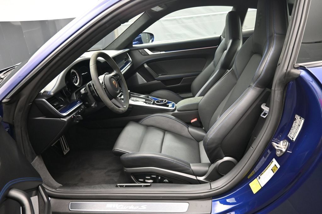 Certified 2025 Porsche 911 Turbo S AWD/4WD image 5