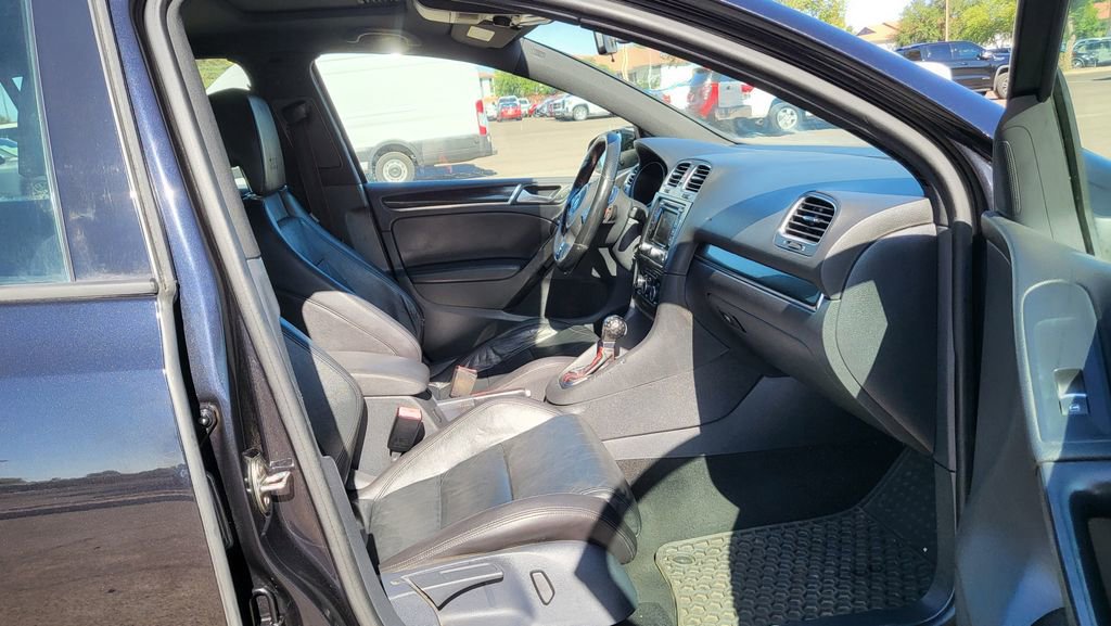 Used 2014 Volkswagen GTI Driver's Edition FWD image 17