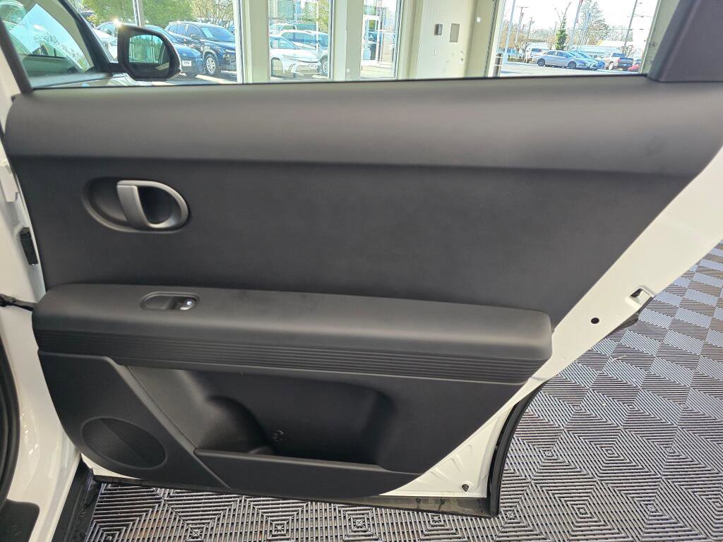 New 2026 Hyundai Ioniq 5 SEL image 39