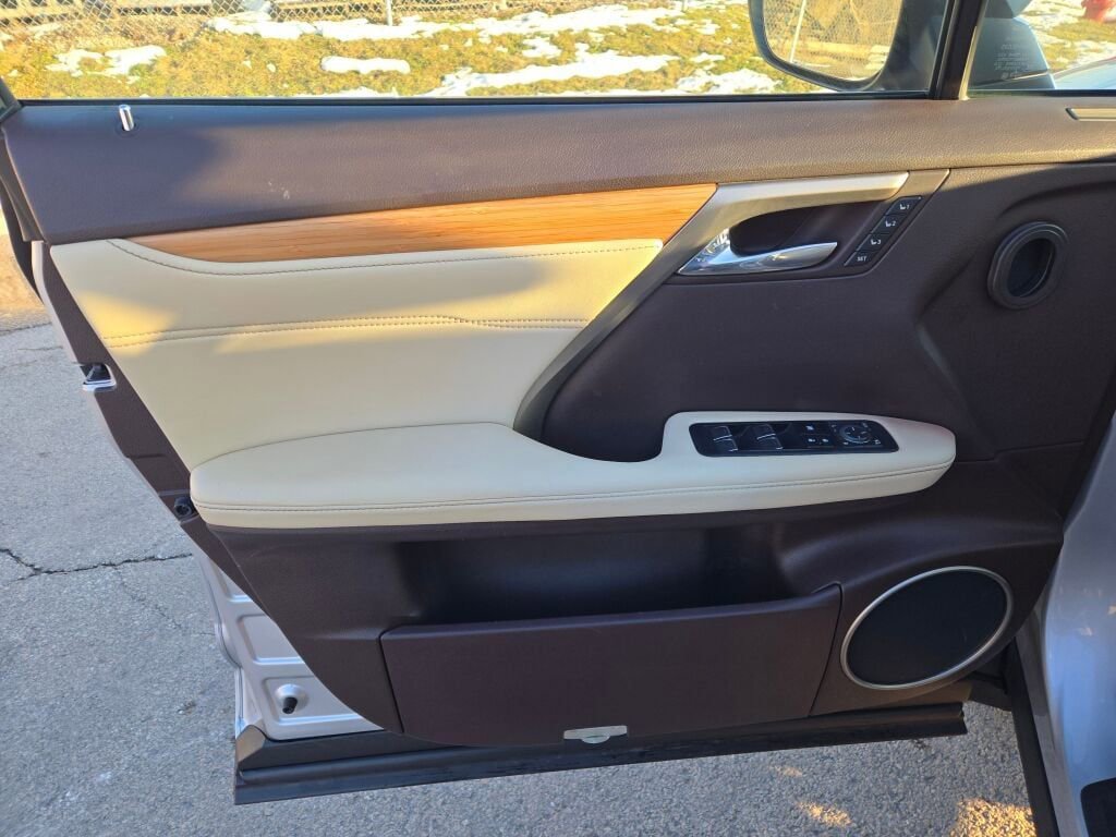 Used 2018 Lexus RX 350L FWD image 19