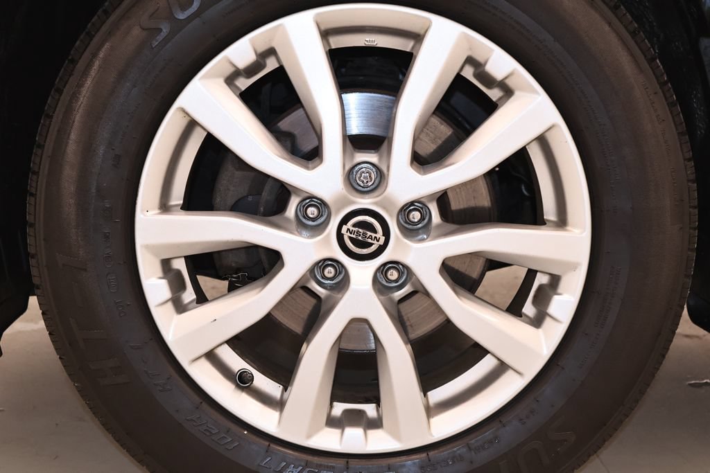Used 2019 Nissan Rogue S w/ Special Edition Package AWD/4WD image 32