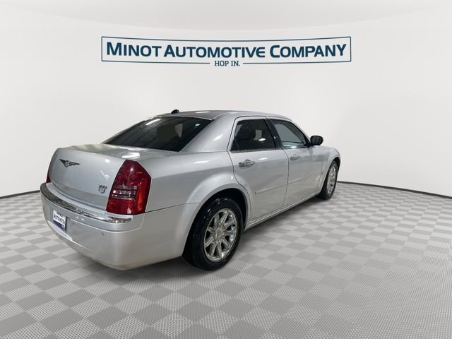 Used 2005 Chrysler 300 C w/ Protection Group II RWD image 8