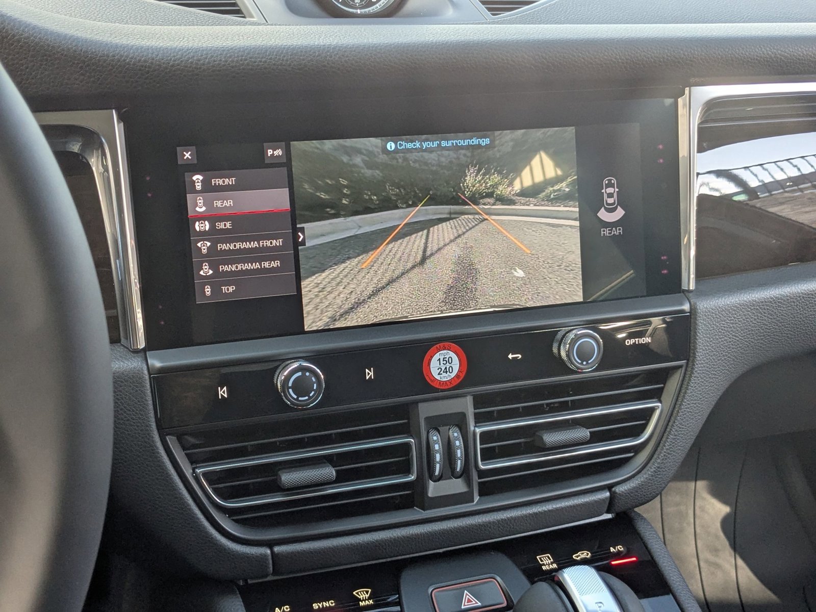 New 2026 Porsche Macan image 19