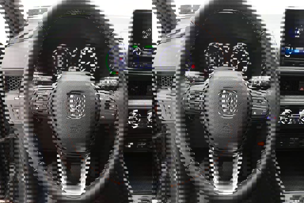 Used 2025 Honda CR-V Sport image 17