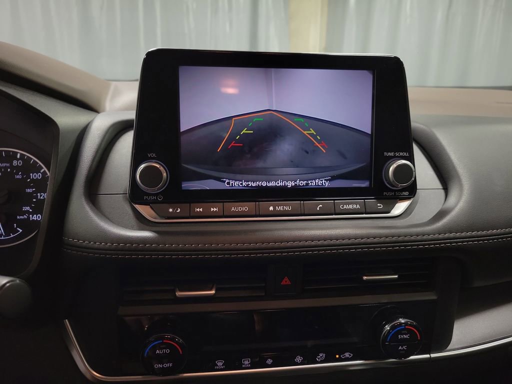 Used 2023 Nissan Rogue SV image 18