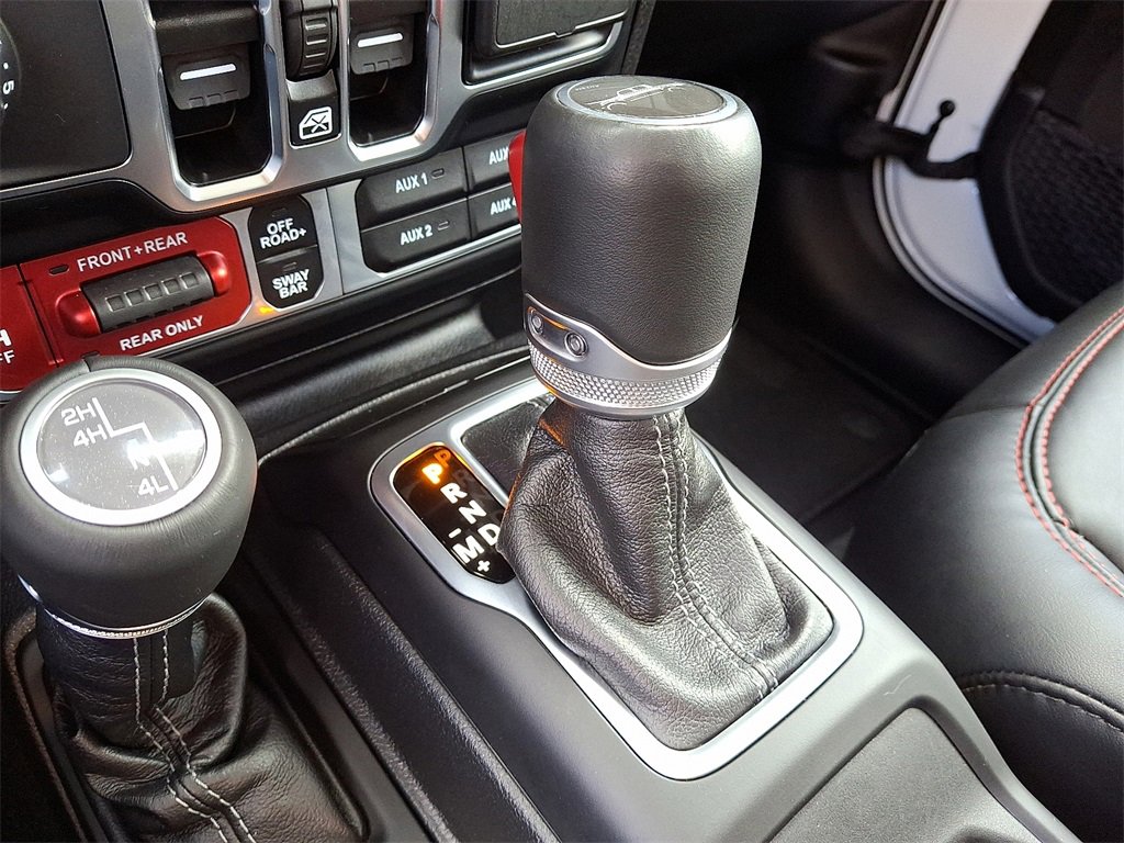 Used 2024 Jeep Gladiator Rubicon w/ Technology Group image 16