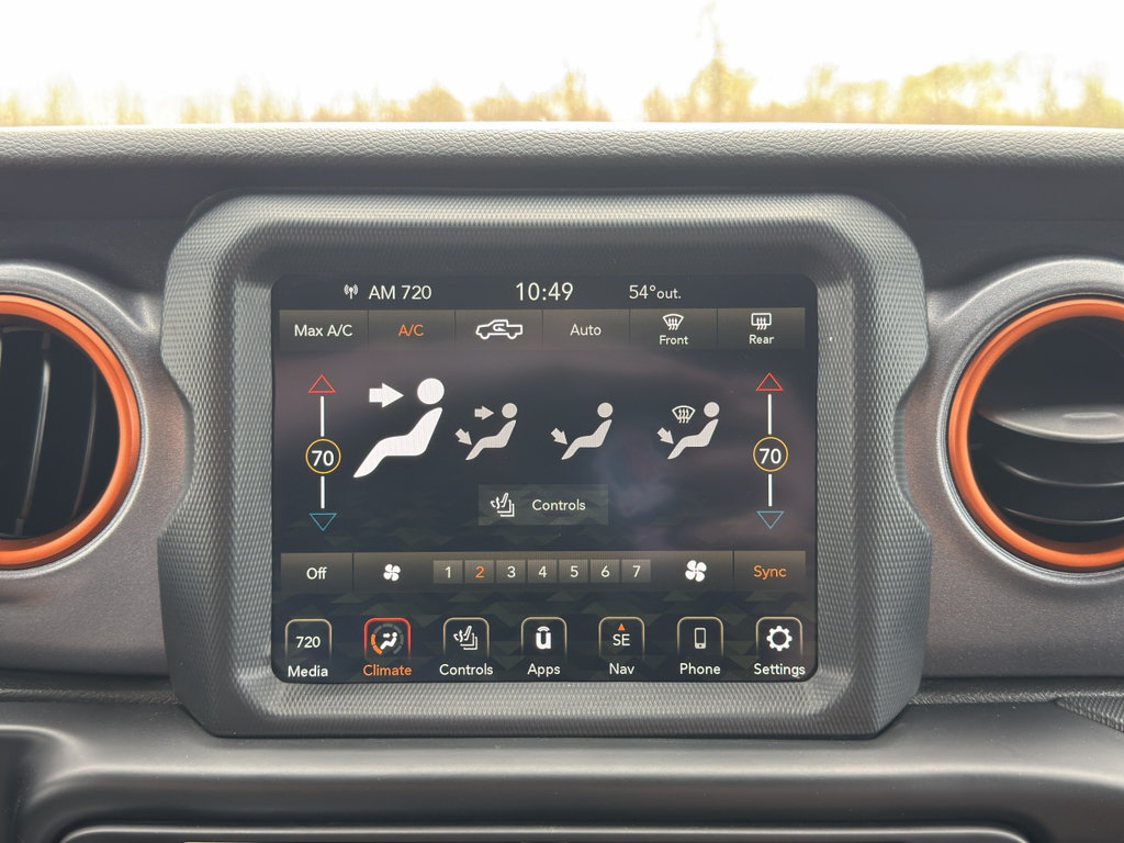 Used 2021 Jeep Gladiator Mojave w/ Uconnect 4C Nav & Sound Group AWD/4WD image 26