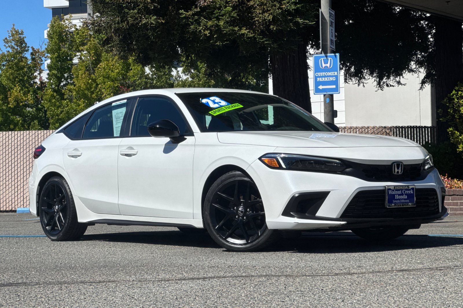 Used 2023 Honda Civic Sport image 2