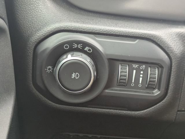 Used 2020 Jeep Wrangler Sport image 21