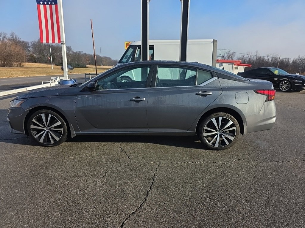 Used 2021 Nissan Altima 2.5 SR w/ SR Premium Package image 8