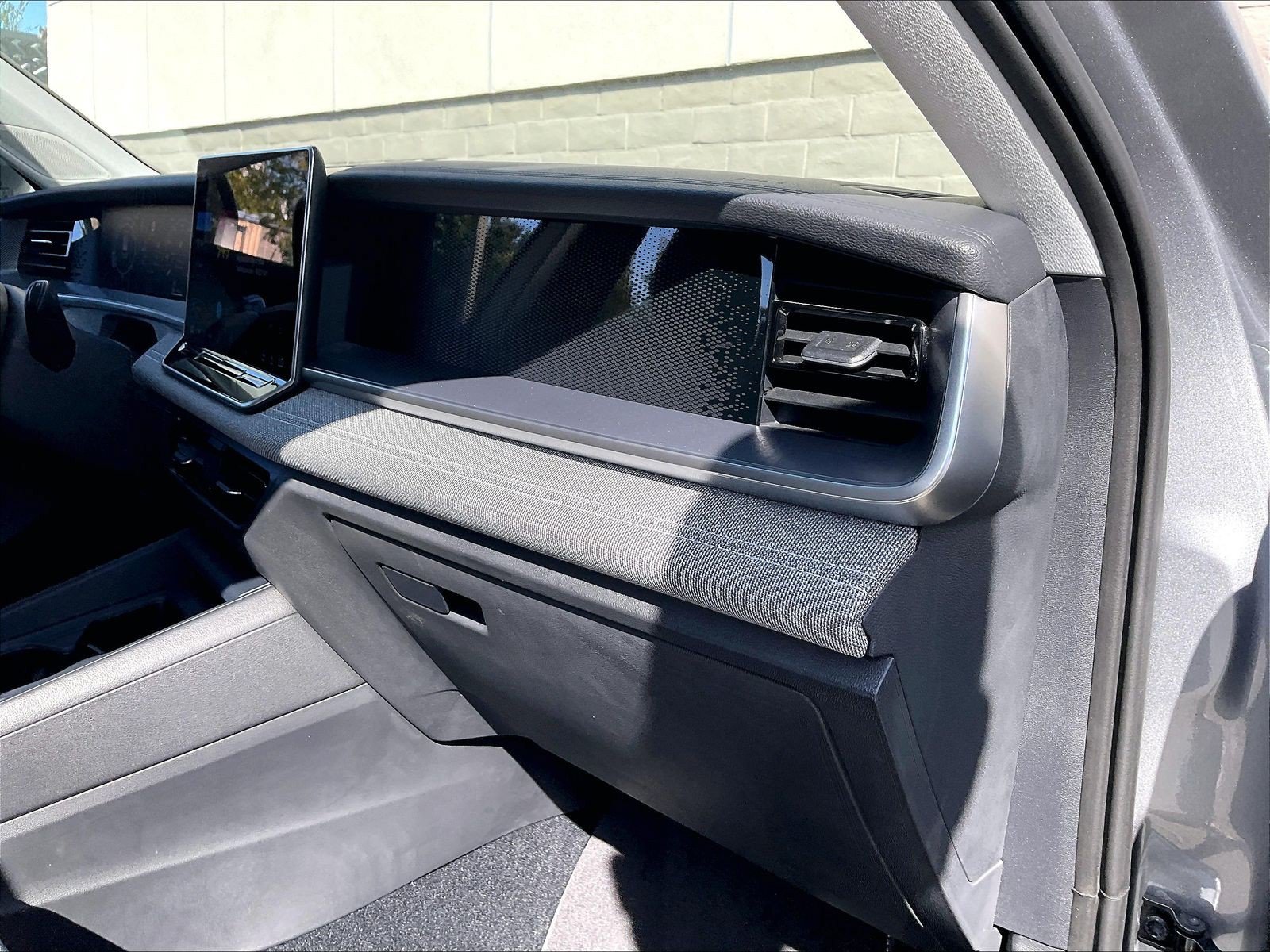 Certified 2025 Volkswagen Tiguan S FWD image 15