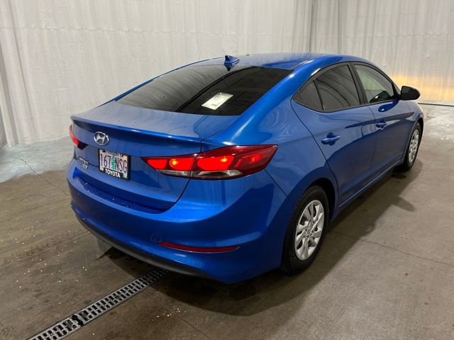 Used 2017 Hyundai Elantra SE FWD image 4