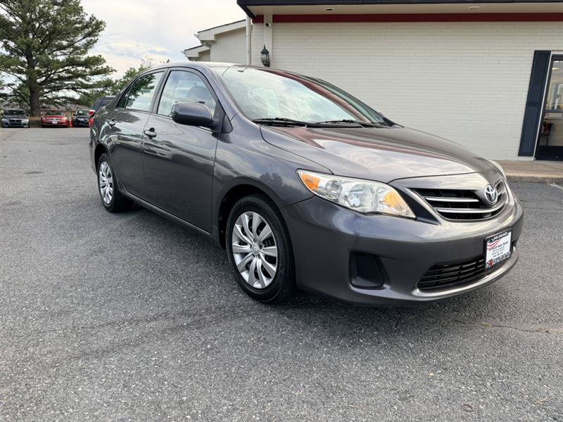 Used 2013 Toyota Corolla LE FWD image 3