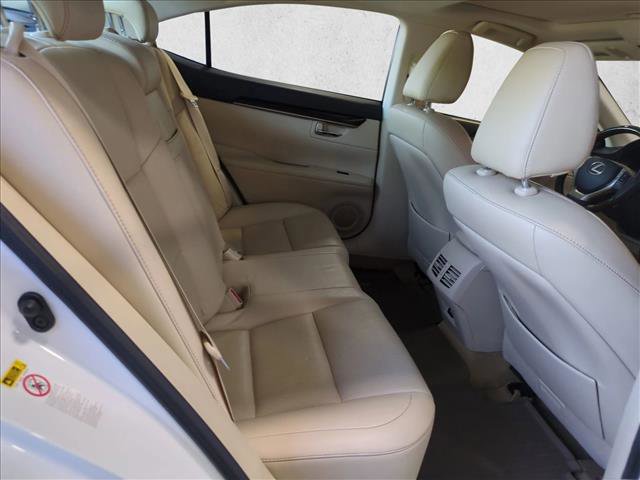 Used 2013 Lexus ES 350 w/ Luxury Pkg image 21