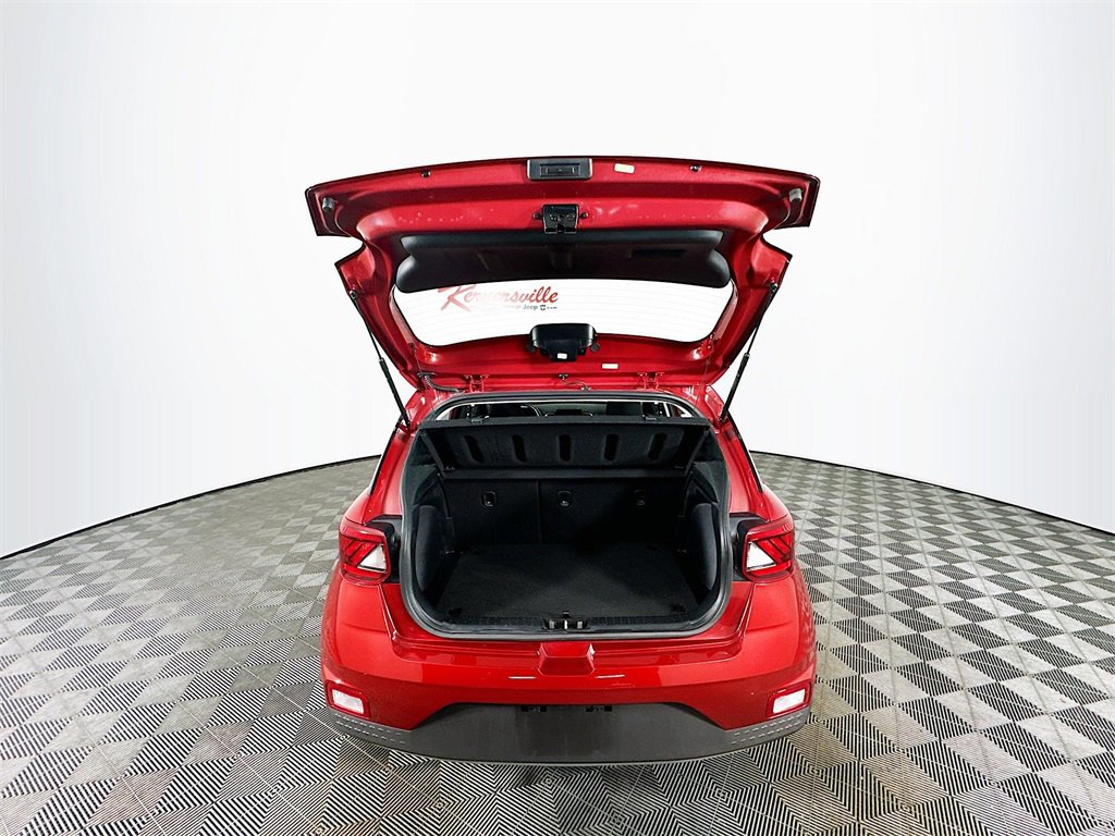 Used 2024 Hyundai Venue SEL image 27