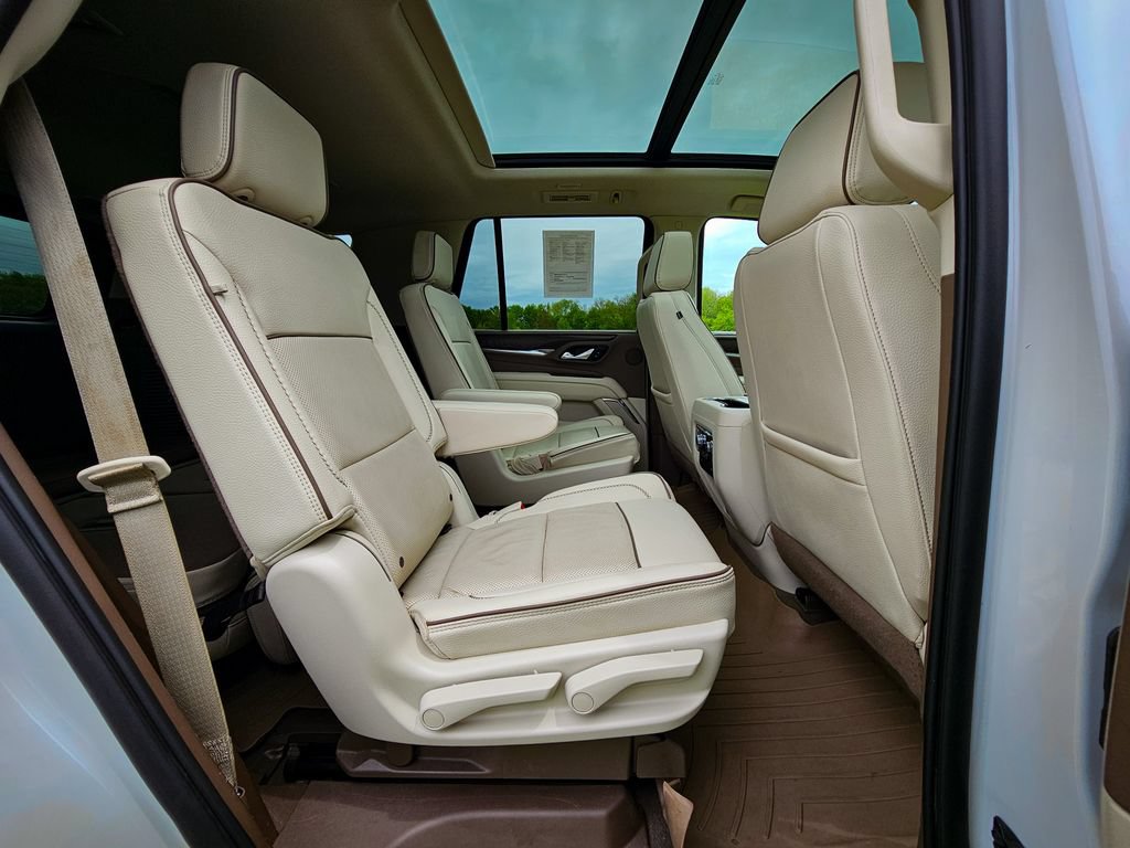 Used 2023 GMC Yukon Denali AWD/4WD image 38