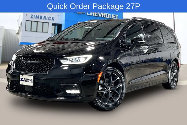 Used 2025 Chrysler Pacifica Limited FWD image 3