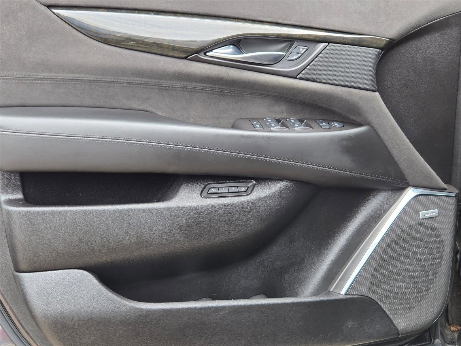 Used 2016 Cadillac Escalade Platinum AWD/4WD image 26