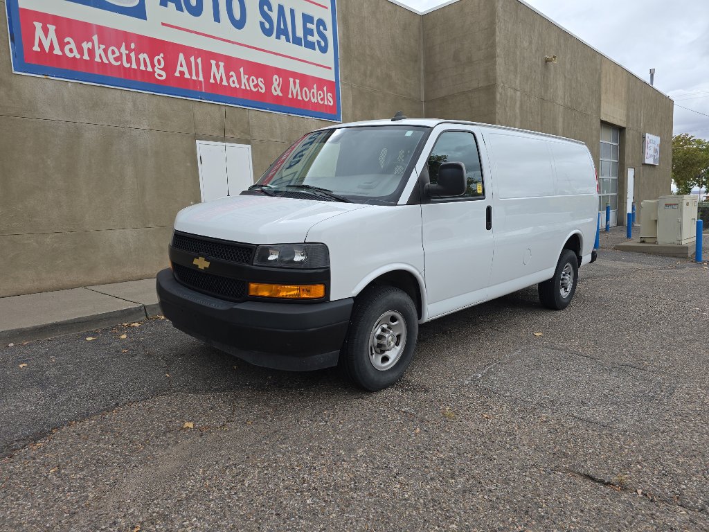 Used 2021 Chevrolet Express 2500 w/ Driver Convenience Package image 3